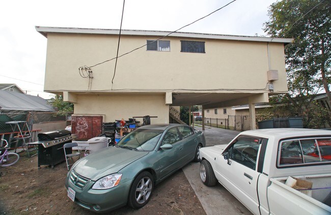 Building Photo - 1353 W 36Th Pl