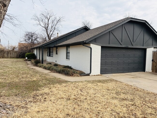 Foto del edificio - 1204 NE 6th St