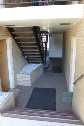 Building Photo - 2412 Clearview Ave