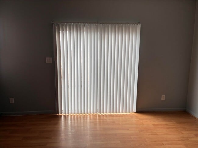 Building Photo - Charming 3 bedroom!