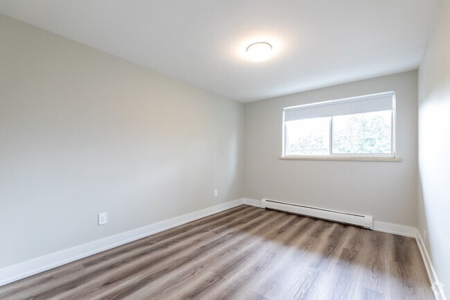2BR, 1BA - Bedroom - Cherry Hill Suites