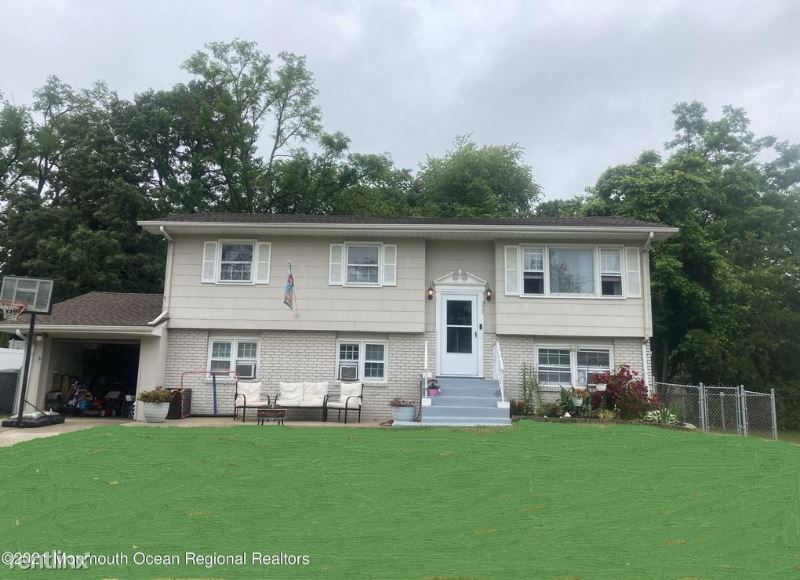 Primary Photo - 3 br, 2 bath House - 958 Utah Dr