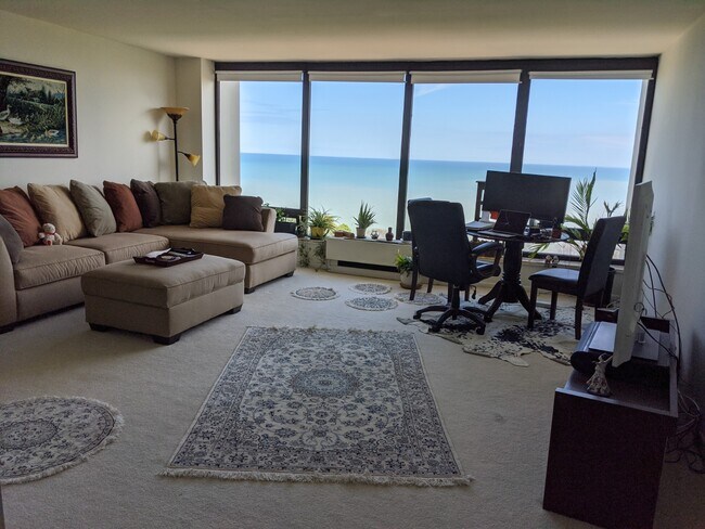 Foto del edificio - 5445 N Sheridan Rd