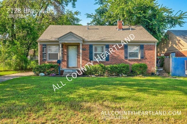 Foto del edificio - 2128 Hardin Dr