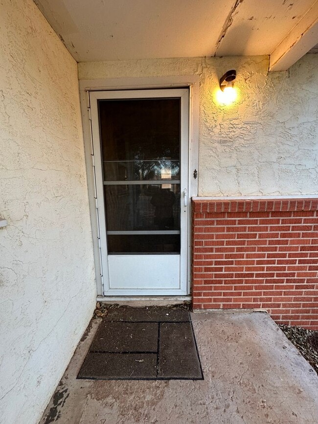 Building Photo - 3 Bed 2 Bath Home in Highland School School District!