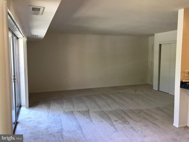 Foto del edificio - 7821 Enola St