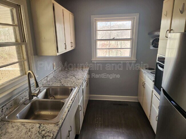 Foto del edificio - 16 Belvedere Rd