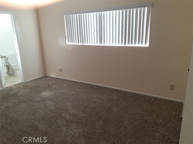 Foto del edificio - 15414 Larch Ave