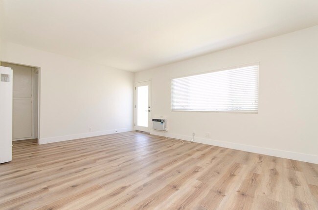 Foto del edificio - 58 E Laurel Ave