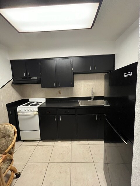 Building Photo - 1735 Timocuan Way