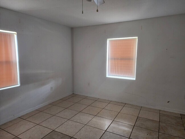 Foto del edificio - 1159 Fairfax St NE