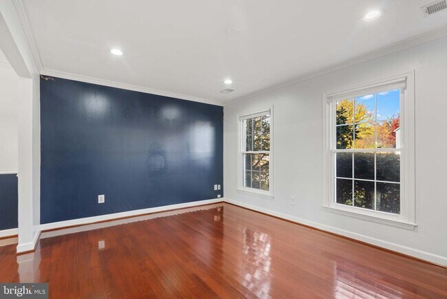 Building Photo - 2621 John Milton Dr