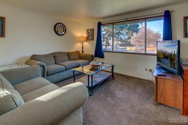 Foto del edificio - 2348-2348 SW Umatilla Ave