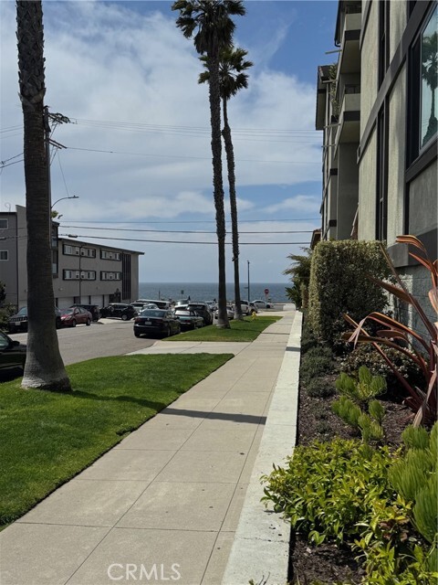 Building Photo - 1007 S Catalina Ave