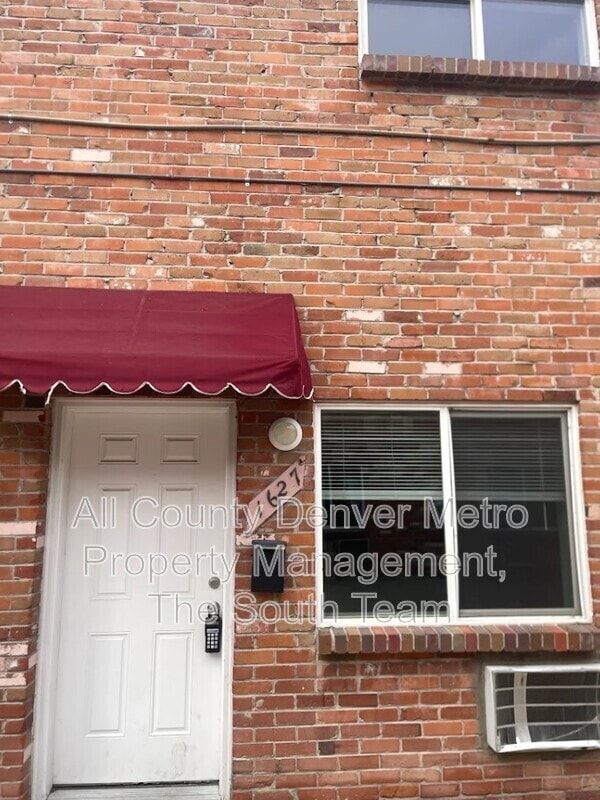 Photo - 1627 Alton St Apartment