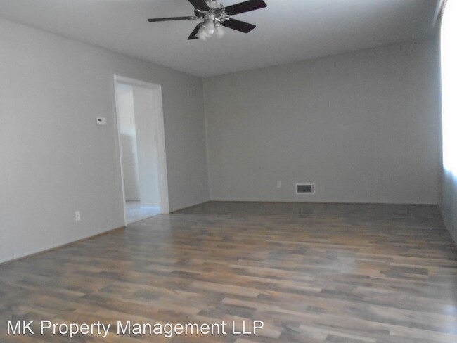 Building Photo - 4 br, 2 bath House - 2075 Tecumseh