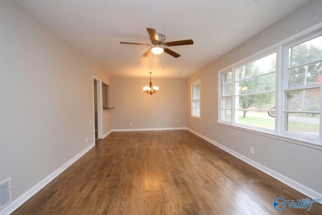 Building Photo - 1607 Clb Vw Dr NW