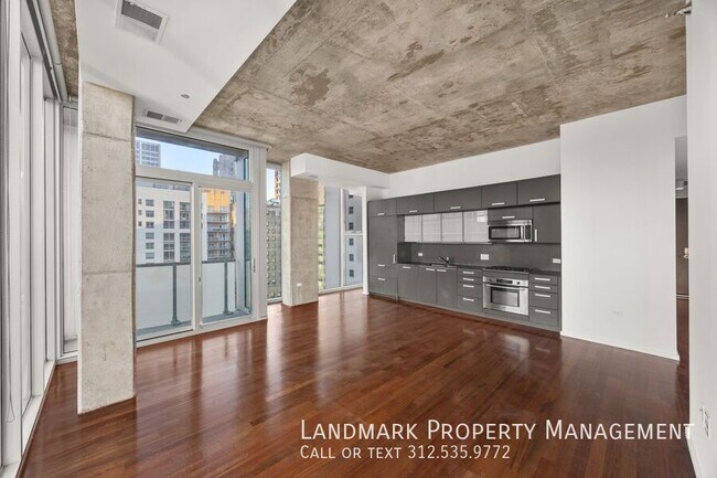 Foto del edificio - 550 N St Clair St