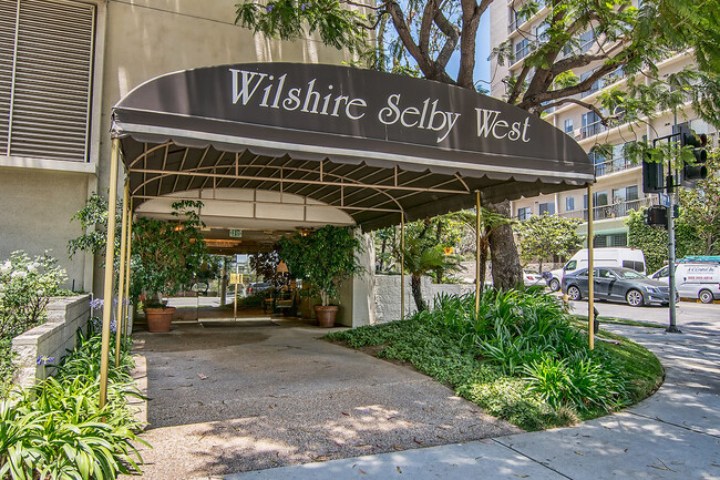 Foto del edificio - 10751 Wilshire Blvd