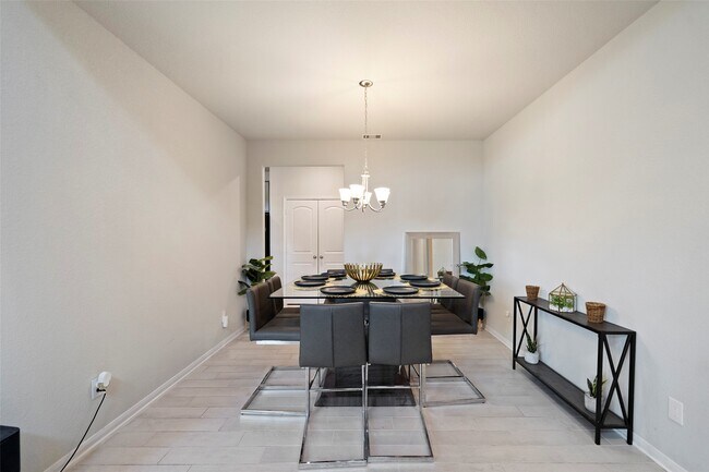Foto del edificio - 2277 Forest Chestnut Dr