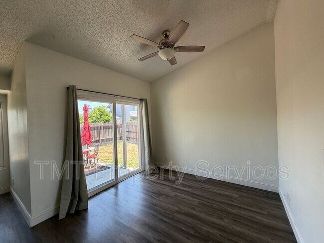 Foto del edificio - 8272 Kilmer Cir