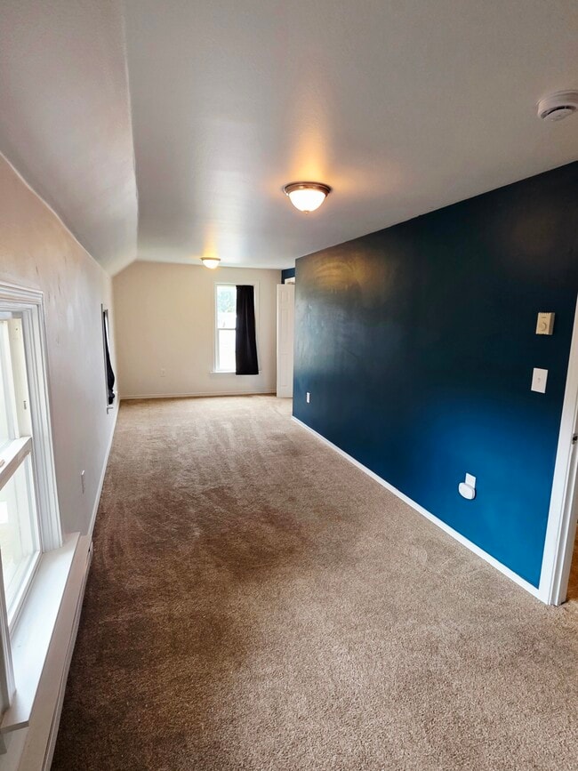 Building Photo - 208 W Main Ave