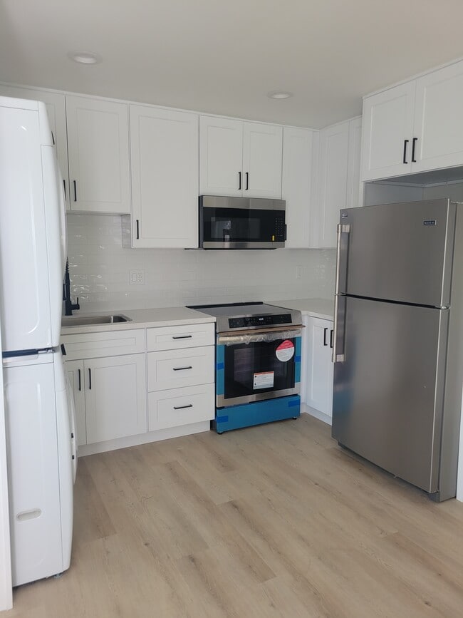 Building Photo - 11649 Sunglow St