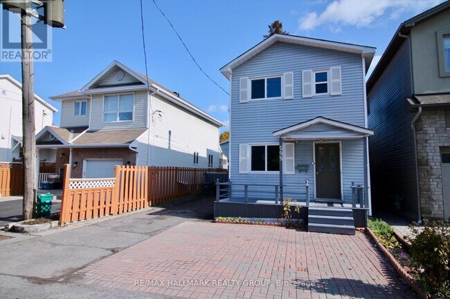 Building Photo - 255 Westhaven Crescent