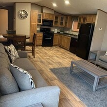 Building Photo - 400 Sparrow Dr