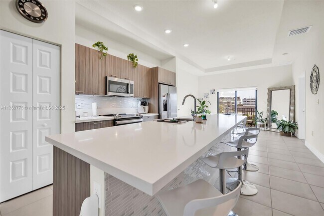 Foto del edificio - 8045 NW 104th Ave