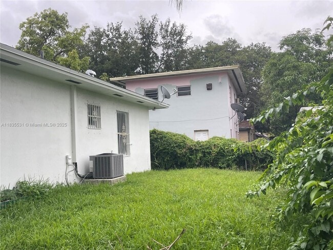 Foto del edificio - 6316 NW 1st Ct