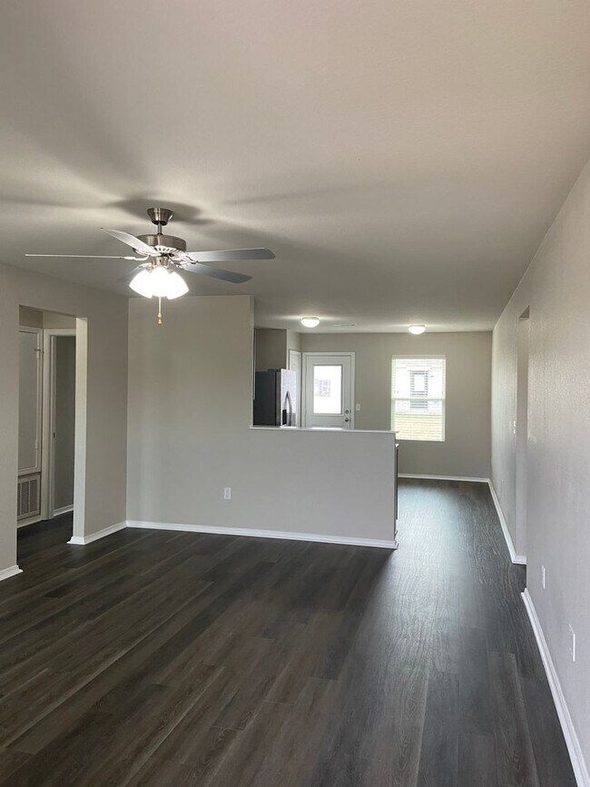 Building Photo - *Pre-Leasing* | NEW - Three Bedroom | Two ...