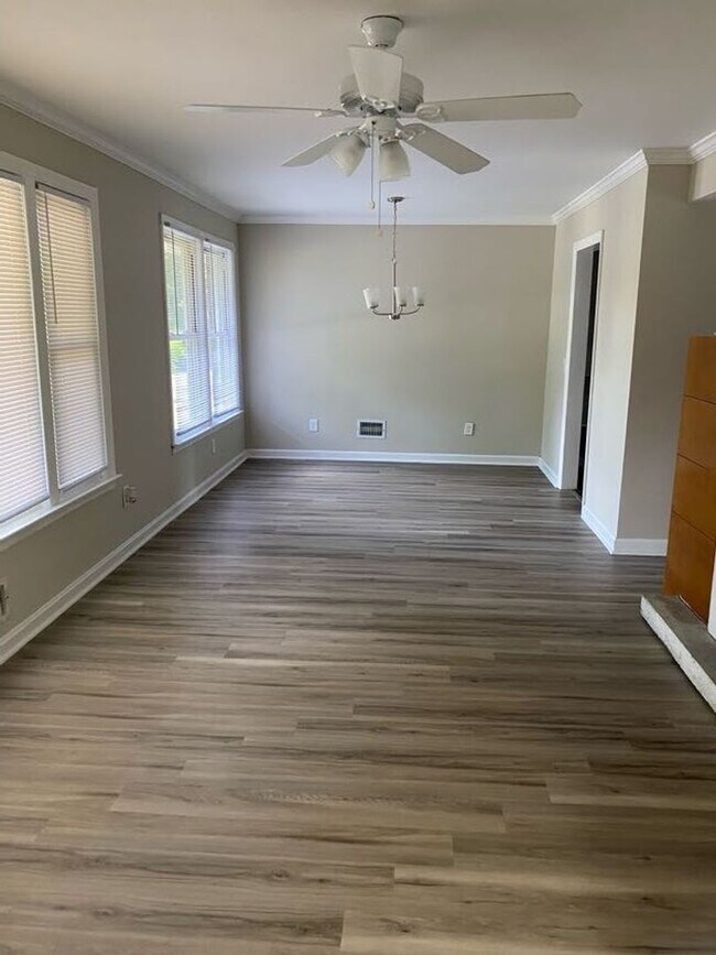 Foto del edificio - Beautiful Home FOR RENT