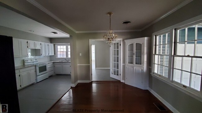 Building Photo - Outstanding Remodel