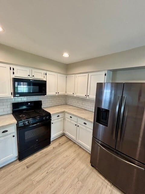 Foto del edificio - 17122 Kings Walk Ln