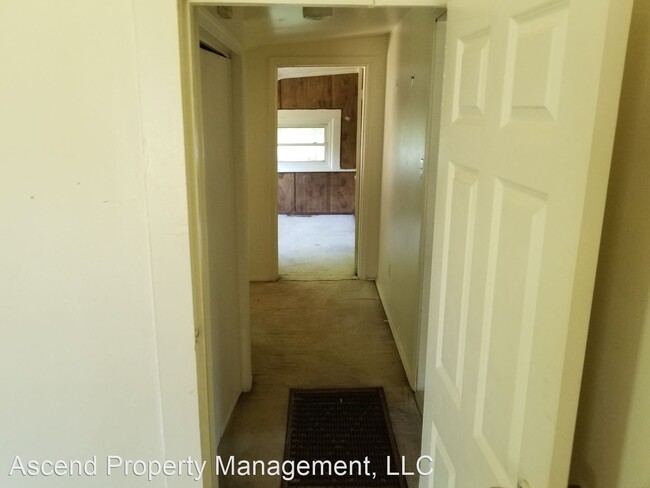 Building Photo - 3 br, 1 bath House - 3523 Parker St