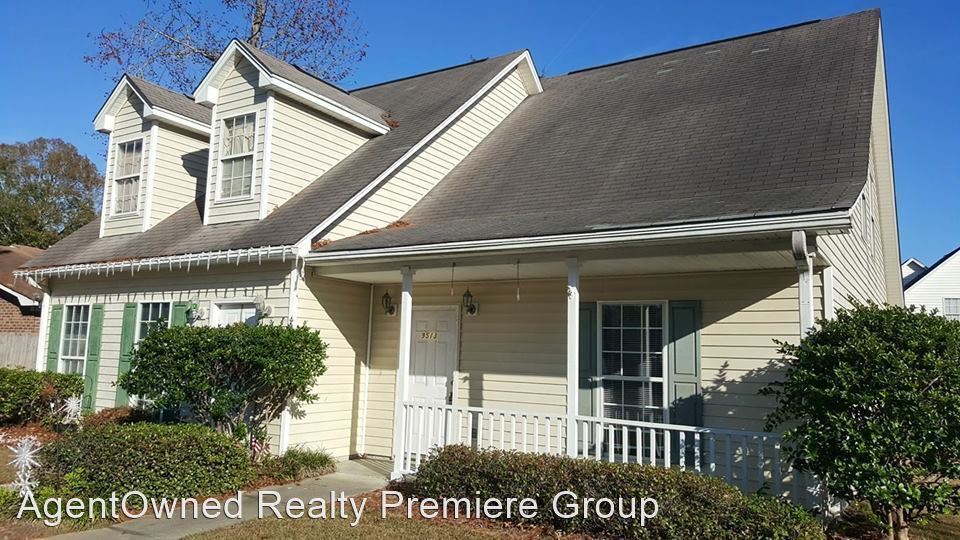 Foto principal - 3 br, 2 bath House - 9513 South Cardinal Dr