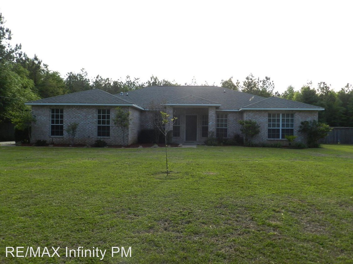 Foto principal - 5609 Forest Hills Ln