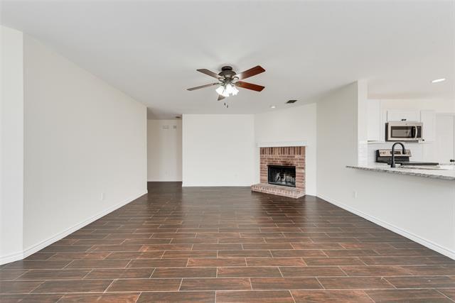 Foto del edificio - 6713 Longleaf Ln