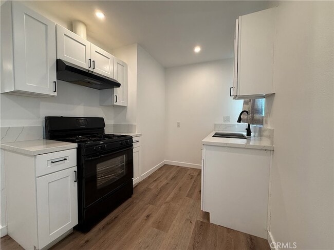 Foto del edificio - 455 W Cowles St