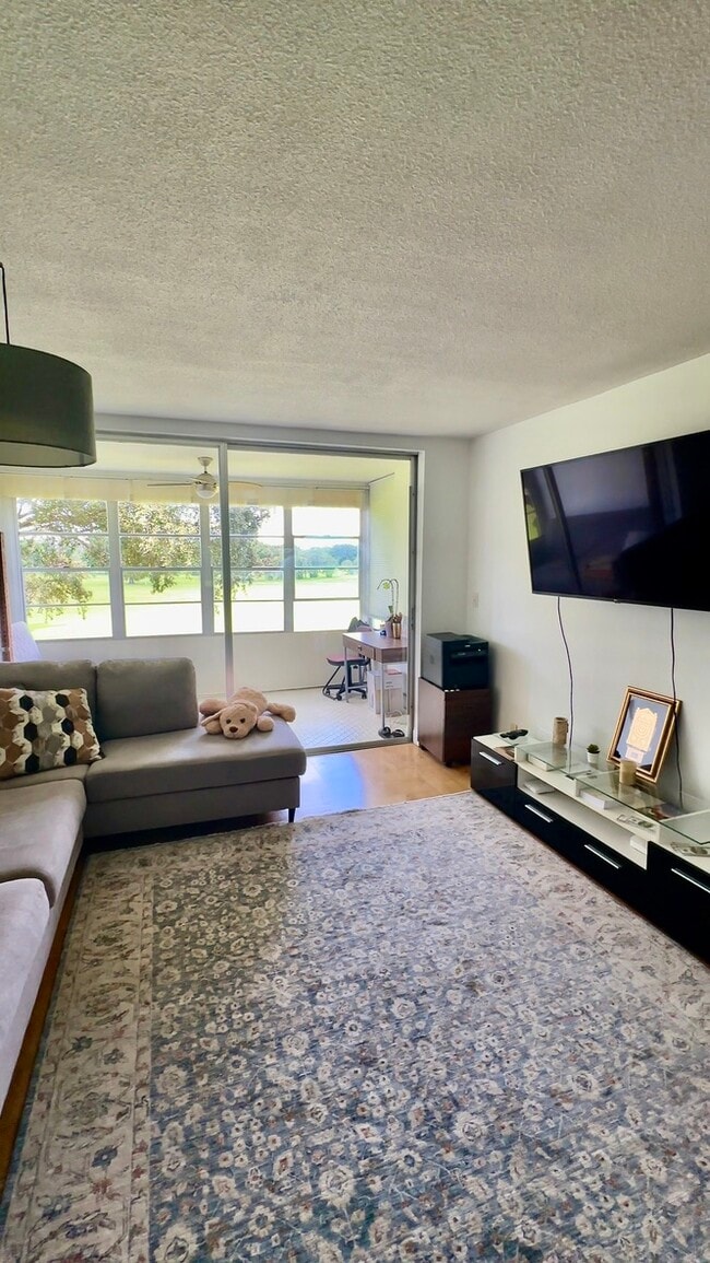 Living room - 2651 S Course Dr