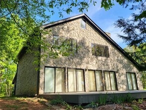 Building Photo - 66 Lake Top Dr
