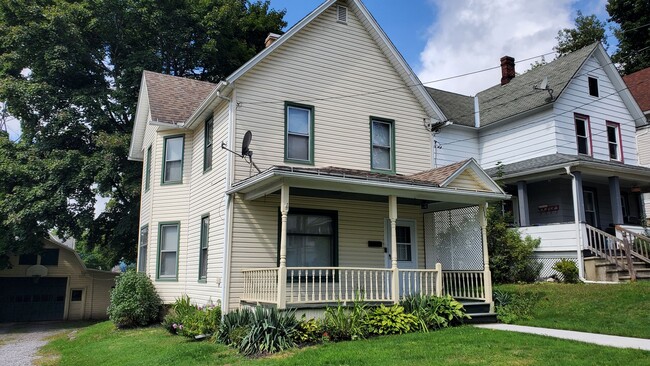 Building Photo - Three Bedroom Single Family Home in Olean ...