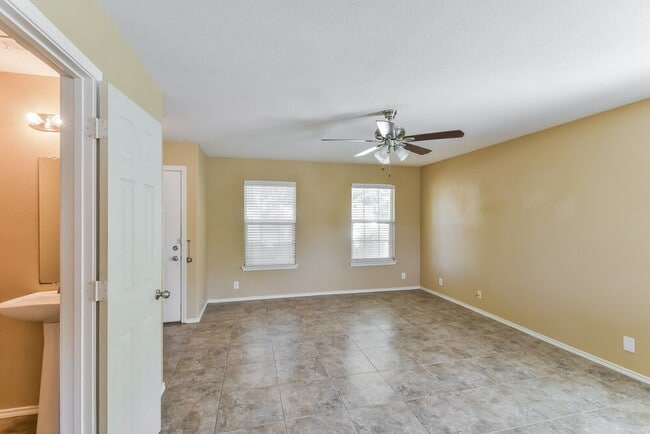 Building Photo - 5523 Red Canyon