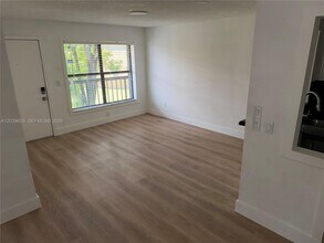 Building Photo - 2735 W 66th St