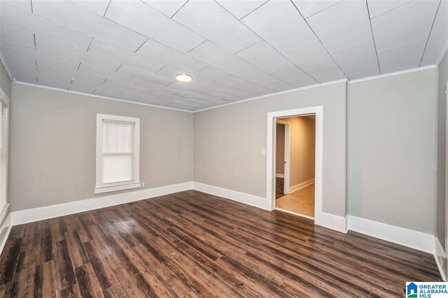Building Photo - 115 Price St