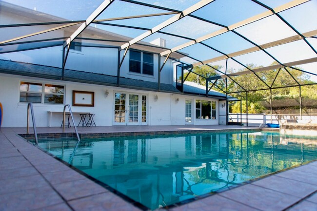 Foto del edificio - 315 Lazy Acres Ln