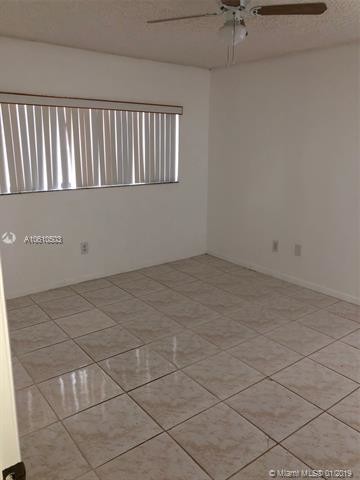 Foto del edificio - 10867 W Clairmont Cir