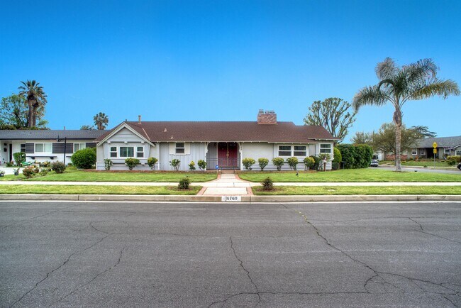 Building Photo - 16760 Tupper St