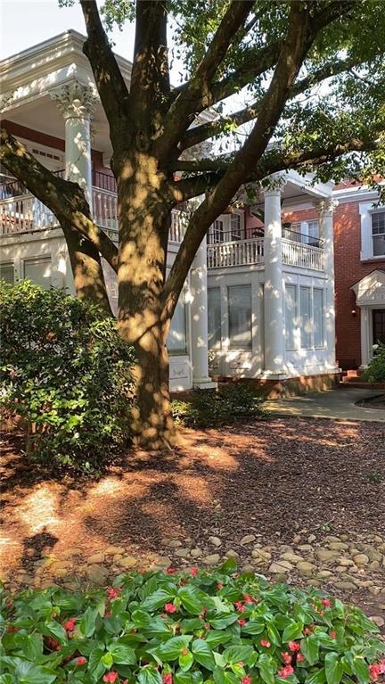 Foto del edificio - 872 Briarcliff Rd NE